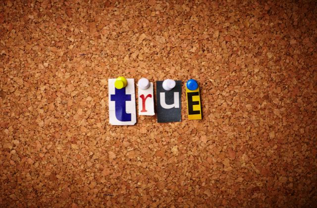 tuki(シンガー)の素顔に迫る!どこかで顔バレしてる?テレビ出演で今後の顔出しは?学校では正体バレてないの?