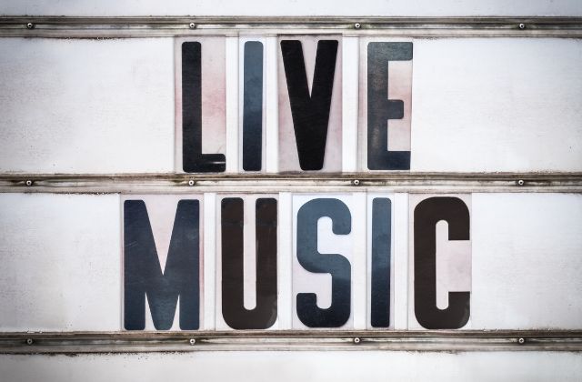 Omoinotakeのライブはどんな感じ？おすすめの服装やファン層・年齢層も調査！